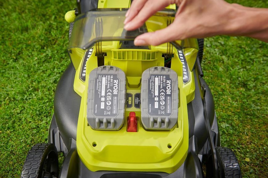 Газонокосарка акумуляторна RYOBI ONE+ RY18LMX40C-240 ПОВНИЙ КОМПЛЕКТ RY18LMX40C-240 фото